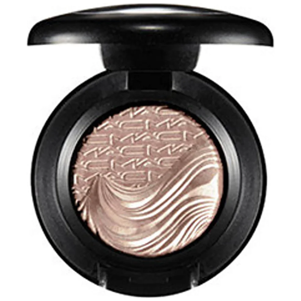 L'ombre des paupières Extra Dimension de MAC (teintes variées)Image1