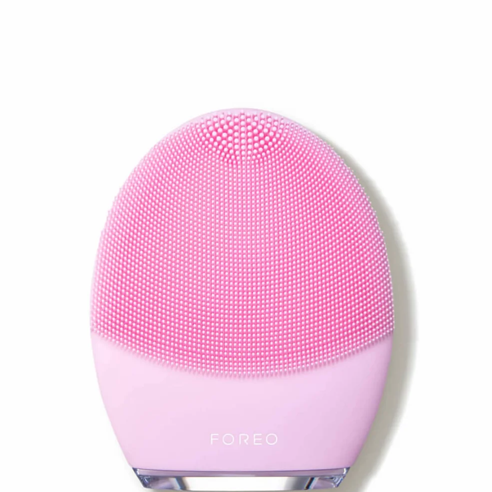 FOREO LUNA™ 3 Facial Cleansing Brush for Normal SkinImage1