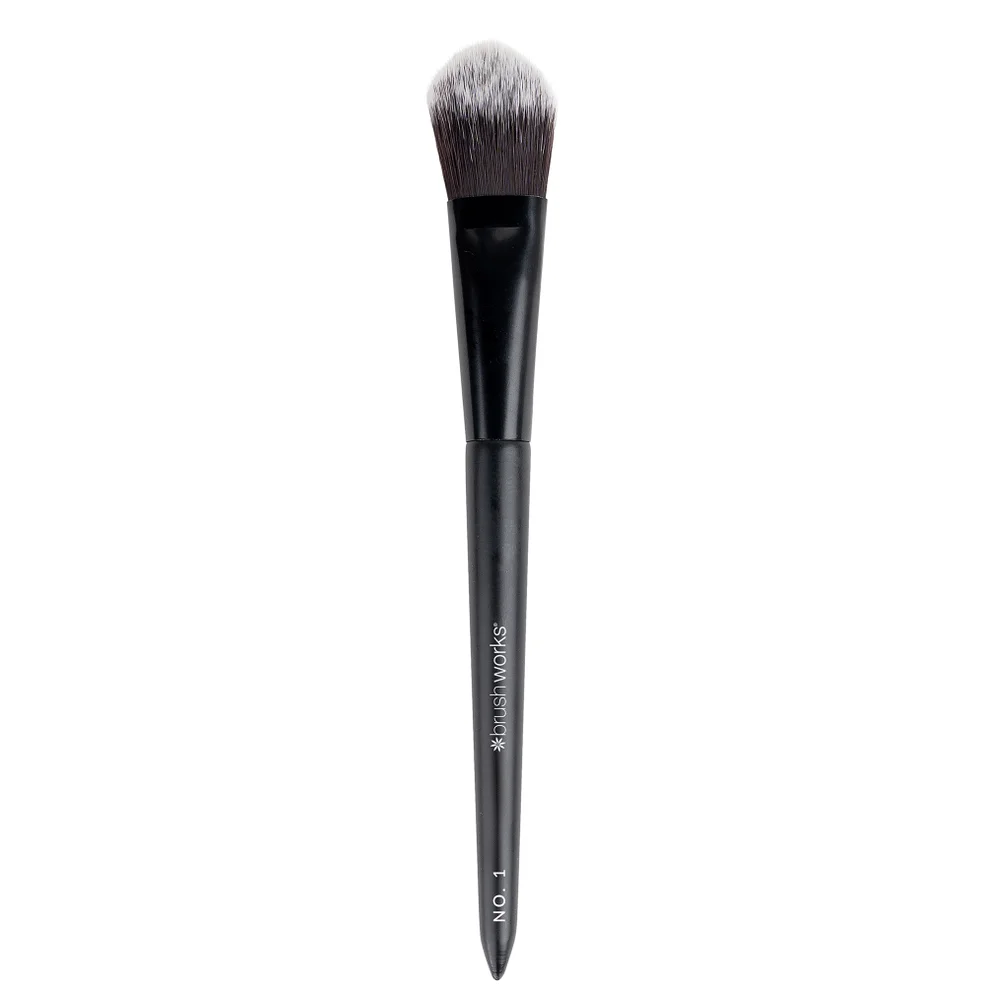 brushworks No. 1 Foundation BrushImage1
