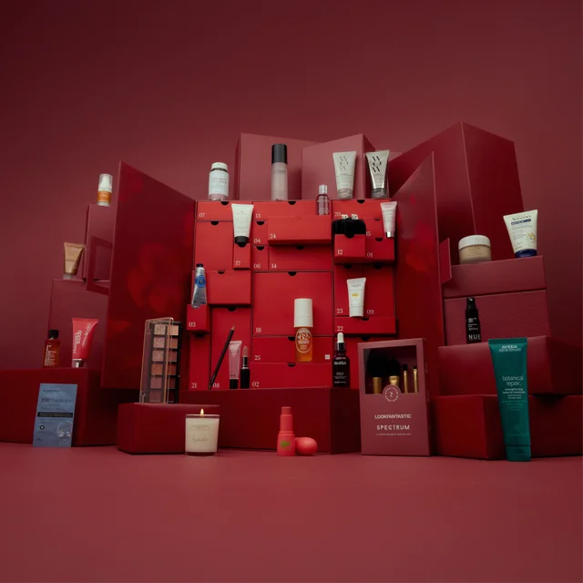 Le Calendrier De L'Avent Beauté (d'une valeur de plus de 765 €)